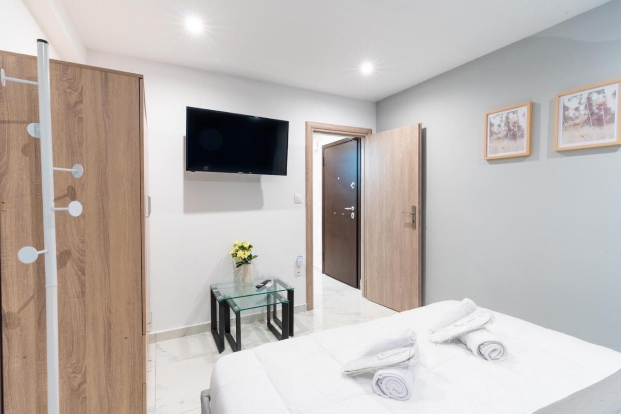 Aiolos Plateia Apartment Nea Smyrni アテネ エクステリア 写真